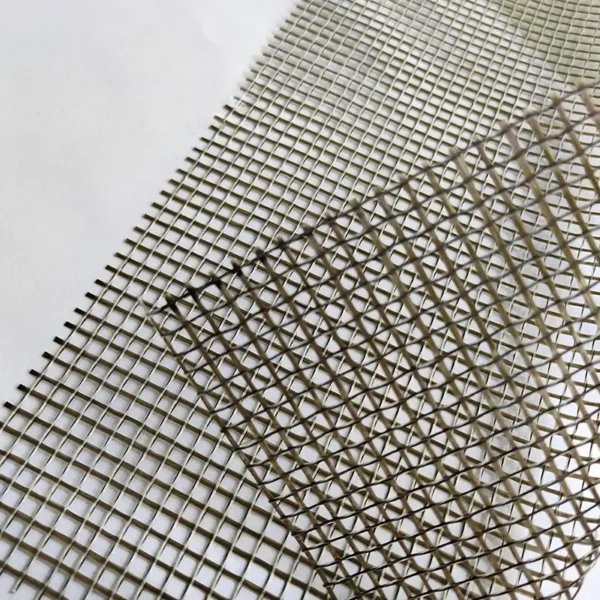 Basalt fiber mesh is a grid-like reinforcement material woven or welded from basalt fiber rovings, known for its highstrength-to-weight ratio, alkali resistance, and durability.It is primarily used in construction for reinforcing concretestructures, stabilizing road surfaces, and providing crack resistance in wall renders and plaster, as well as in asphaltpavements and geological engineering for soil stabilization and erosion control.