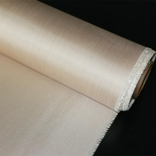 Mid silica fabric is a high-temperature resistant textile engineered for thermalprotection in applications including welding screens, furace curtains, pipe insulation,and fireproof safety barriers. Withstanding continuous temperatures up to 800°C(1472°F) and peak exposure to 1100'C (2012°F), this durable yet flexible fabric providesreliable heat shielding at a cost-effective price point.
